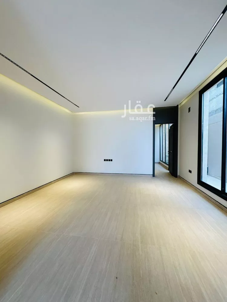 Floor for Sale in Riyadh Ash Sharq 7