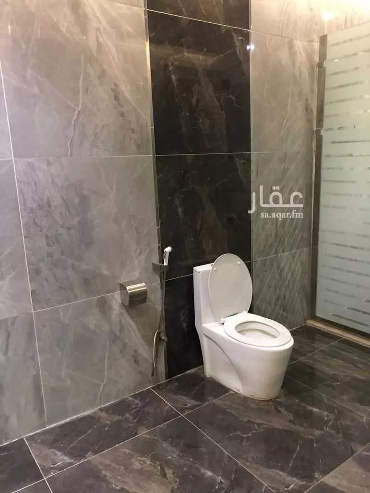 شقة للإيجار في شارع شارع الامام احمد بن حنبل, حي المحمدية 2, مدينة جازان, منطقة جازان صورة 5