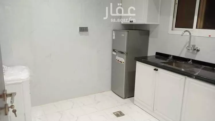 شقة للإيجار في شارع شارع الامام احمد بن حنبل, حي المحمدية 2, مدينة جازان, منطقة جازان صورة 2
