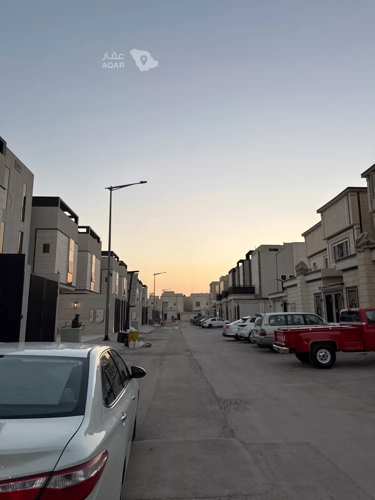دور للبيع في شارع جبل مرخة, حي القادسية, مدينة الرياض, منطقة الرياض