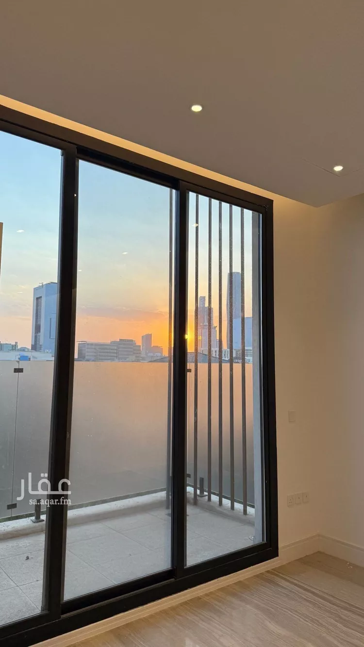 دور للبيع في شارع الحارث بن الربيع, حي المروج, مدينة الرياض, منطقة الرياض صورة 4