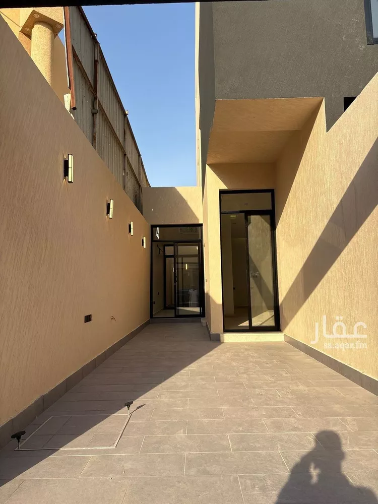 دور للبيع في شارع ثمالة بن أسلم, حي الملك فهد, مدينة الرياض, منطقة الرياض صورة 2