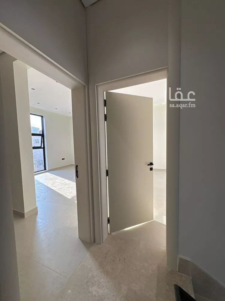 دور للبيع في شارع ثمالة بن أسلم, حي الملك فهد, مدينة الرياض, منطقة الرياض صورة 3