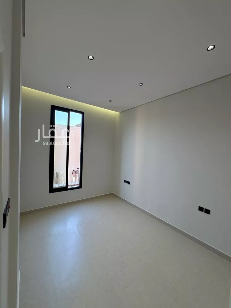 Floor for Sale in Riyadh King Fahd 12