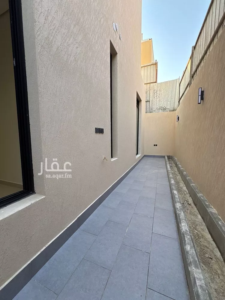 دور للبيع في شارع ثمالة بن أسلم, حي الملك فهد, مدينة الرياض, منطقة الرياض 9