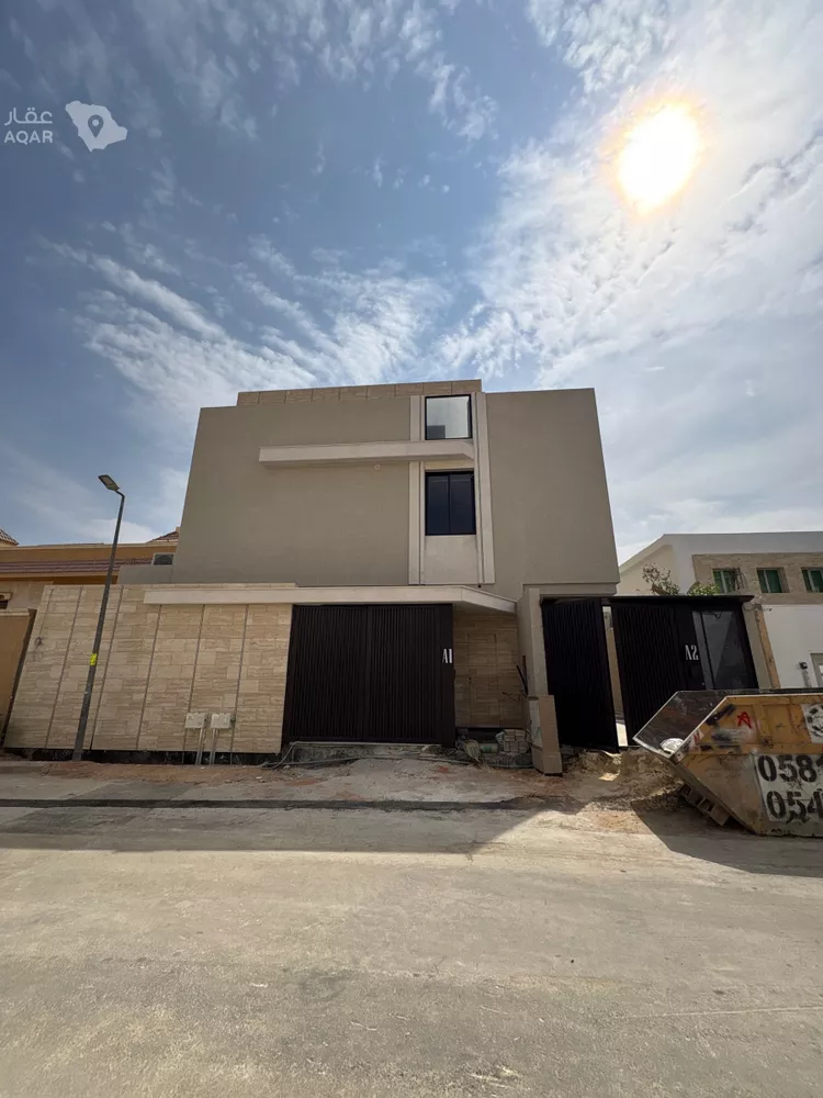 فيلا للبيع في شارع مرخ, حي الورود, مدينة الرياض, منطقة الرياض