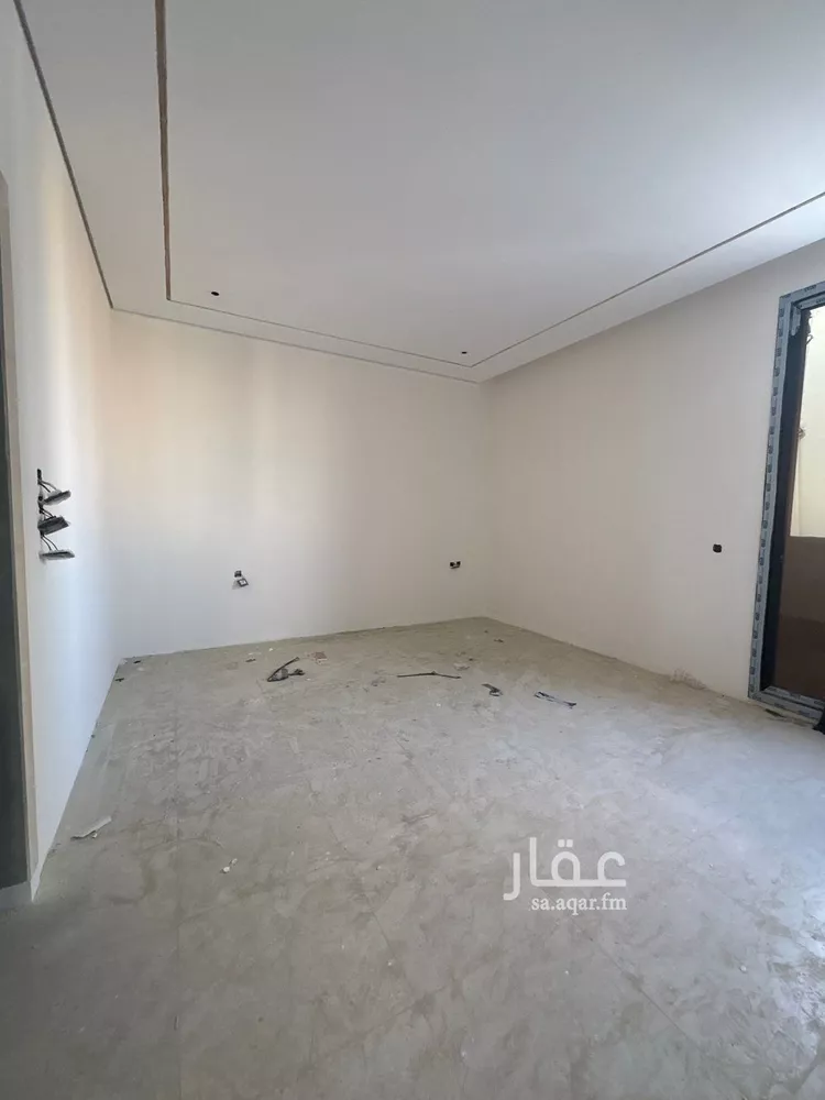 دور للبيع في شارع خروب, حي الملك فهد, مدينة الرياض, منطقة الرياض 7