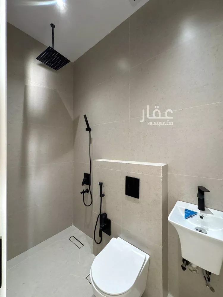 دور للبيع في شارع ثمالة بن أسلم, حي الملك فهد, مدينة الرياض, منطقة الرياض 7