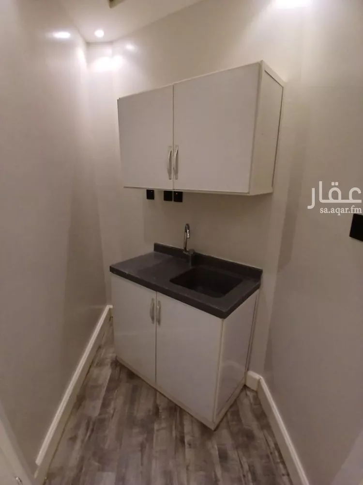 شقة للإيجار في شارع سراقة بن عمرو, حي الشهداء, مدينة الرياض, منطقة الرياض صورة 3