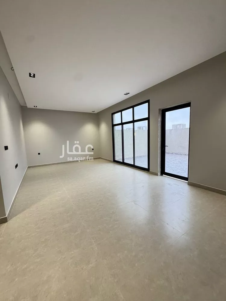 فيلا للبيع في شارع ابن فتوح الحميدي, حي الرمال, مدينة الرياض, منطقة الرياض 18