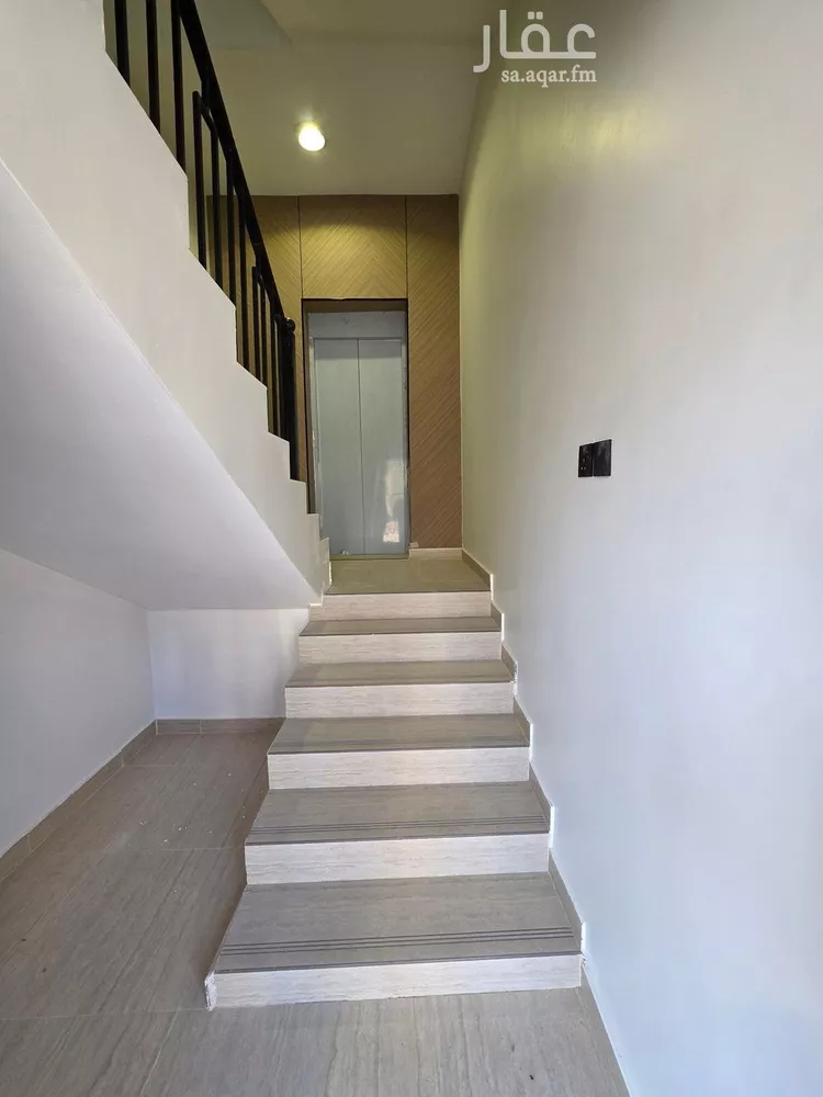 دور للبيع في شارع ضرار بن الأزور, حي الرمال, مدينة الرياض, منطقة الرياض صورة 2