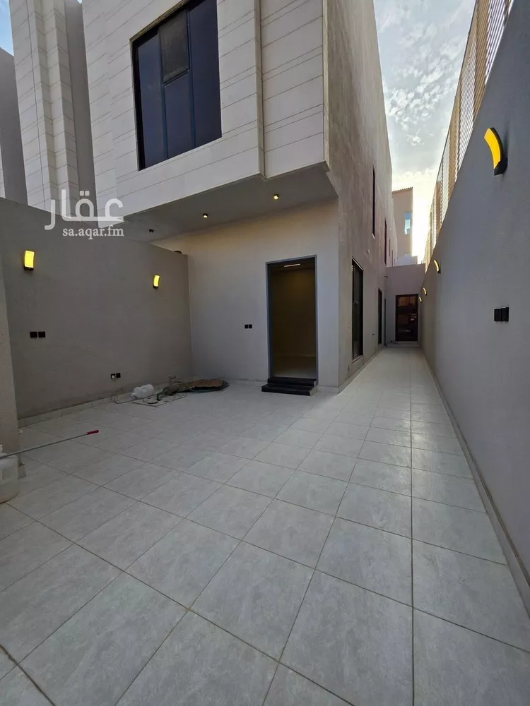 دور للبيع في شارع شمس الدين بن خلكان, حي الرمال, مدينة الرياض, منطقة الرياض صورة 3