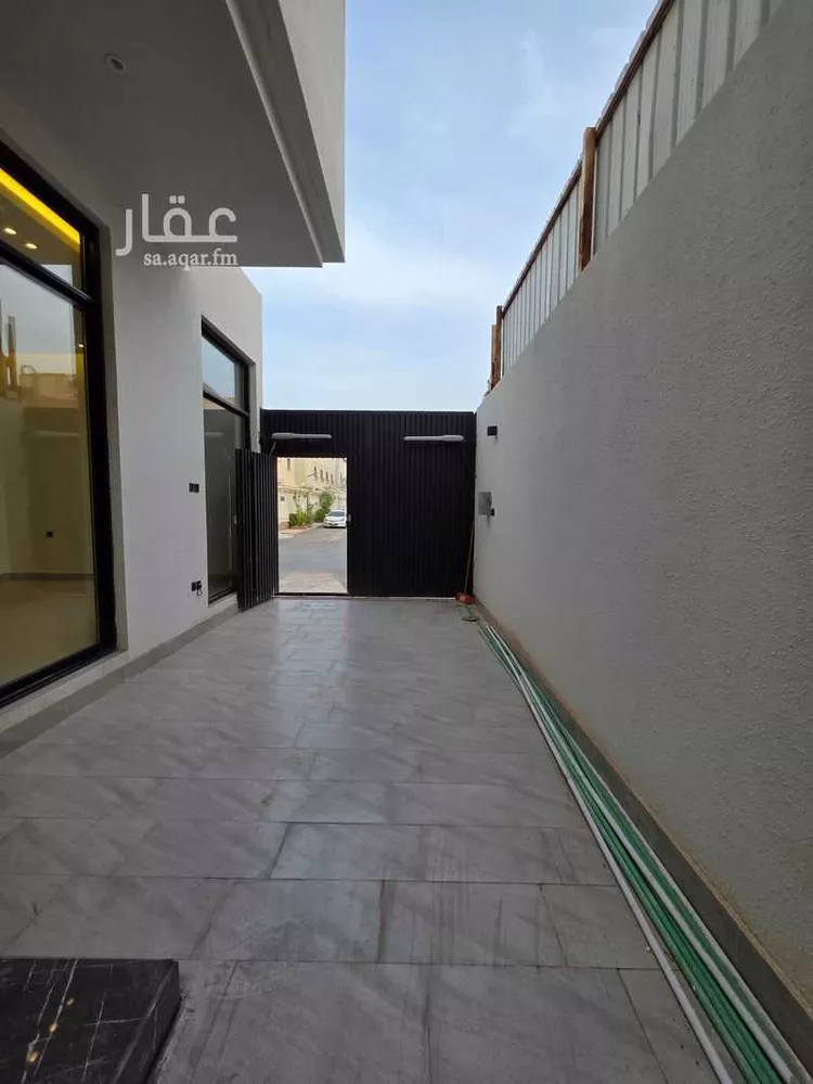 دور للبيع في شارع الوديان, حي إشبيلية, مدينة الرياض, منطقة الرياض صورة 5