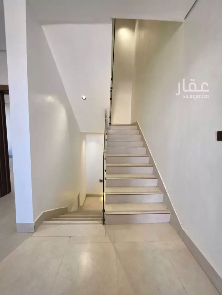 Floor for Sale in Riyadh Ar Rimal 19