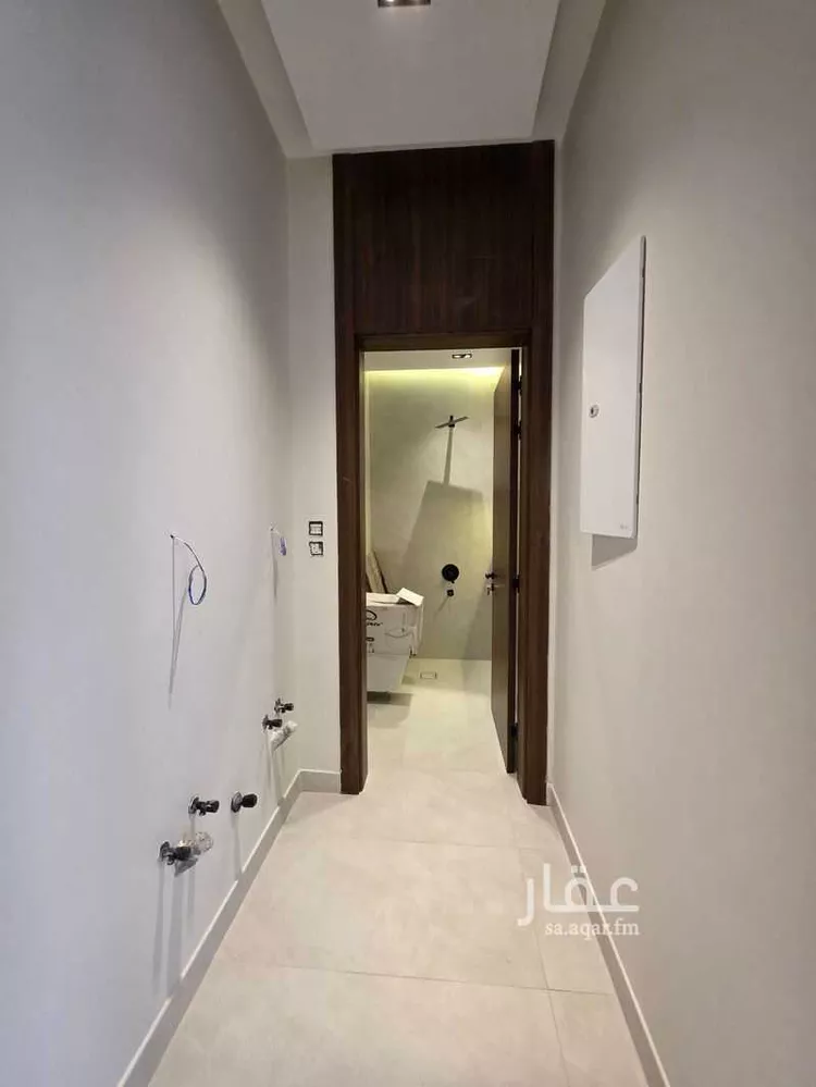 دور للبيع في شارع النجيل, حي الخليج, مدينة الرياض, منطقة الرياض 8