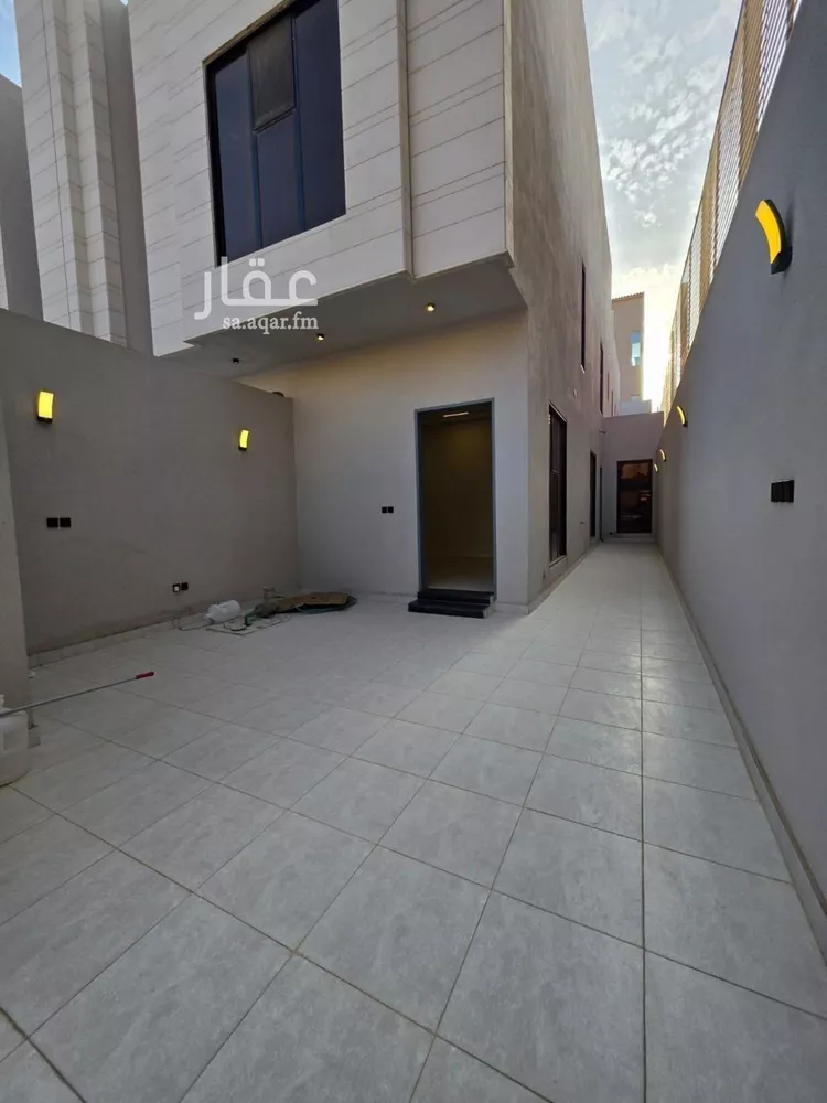 دور للبيع في شارع شمس الدين بن خلكان, حي الرمال, مدينة الرياض, منطقة الرياض صورة 3