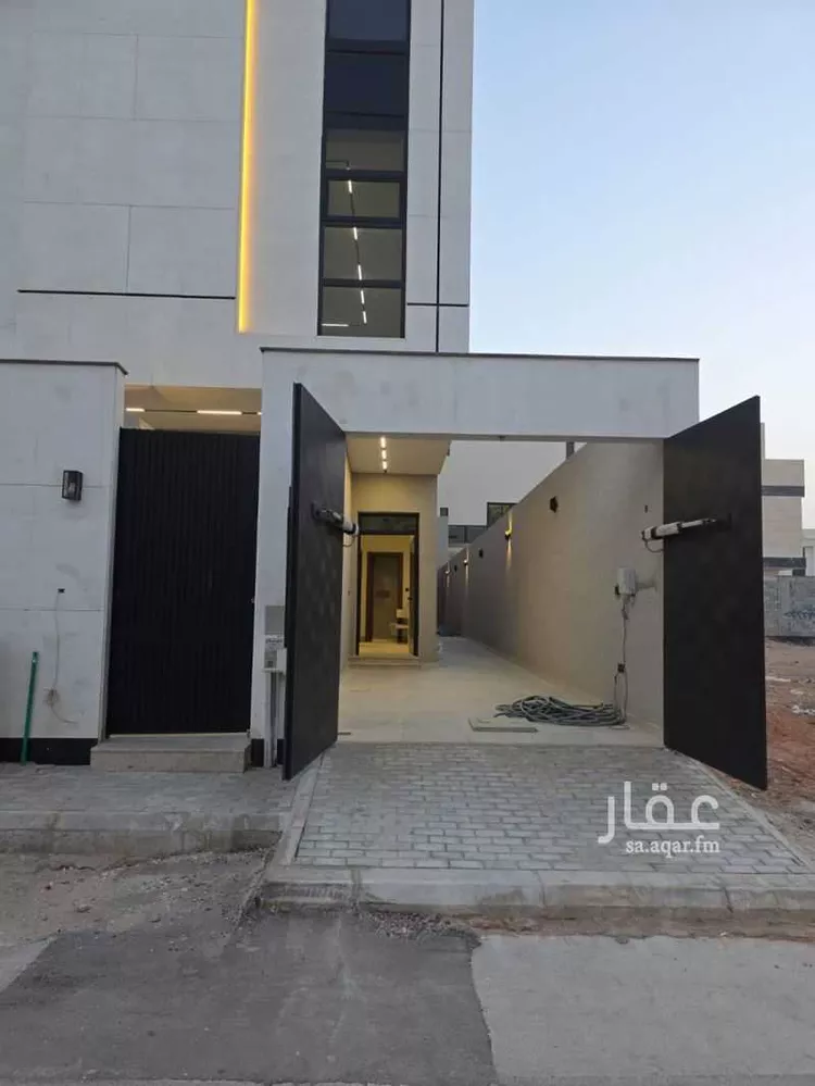 دور للبيع في شارع شمس الدين بن خلكان, حي الرمال, مدينة الرياض, منطقة الرياض صورة 2