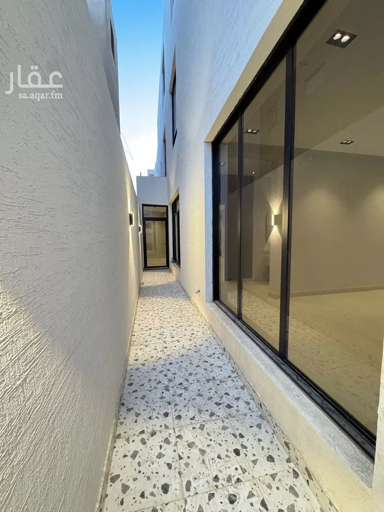 دور للبيع في شارع طبرجل, حي اليرموك, مدينة الرياض, منطقة الرياض صورة 3