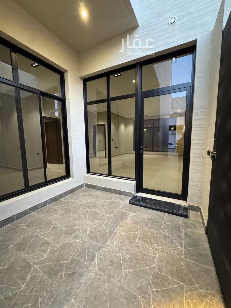 فيلا للبيع في شارع الجوافة, حي اليرموك, مدينة الرياض, منطقة الرياض صورة 2