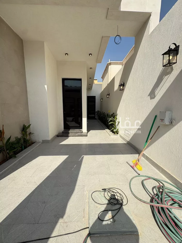 دور للبيع في شارع رقم 295, حي المونسية, مدينة الرياض, منطقة الرياض صورة 2