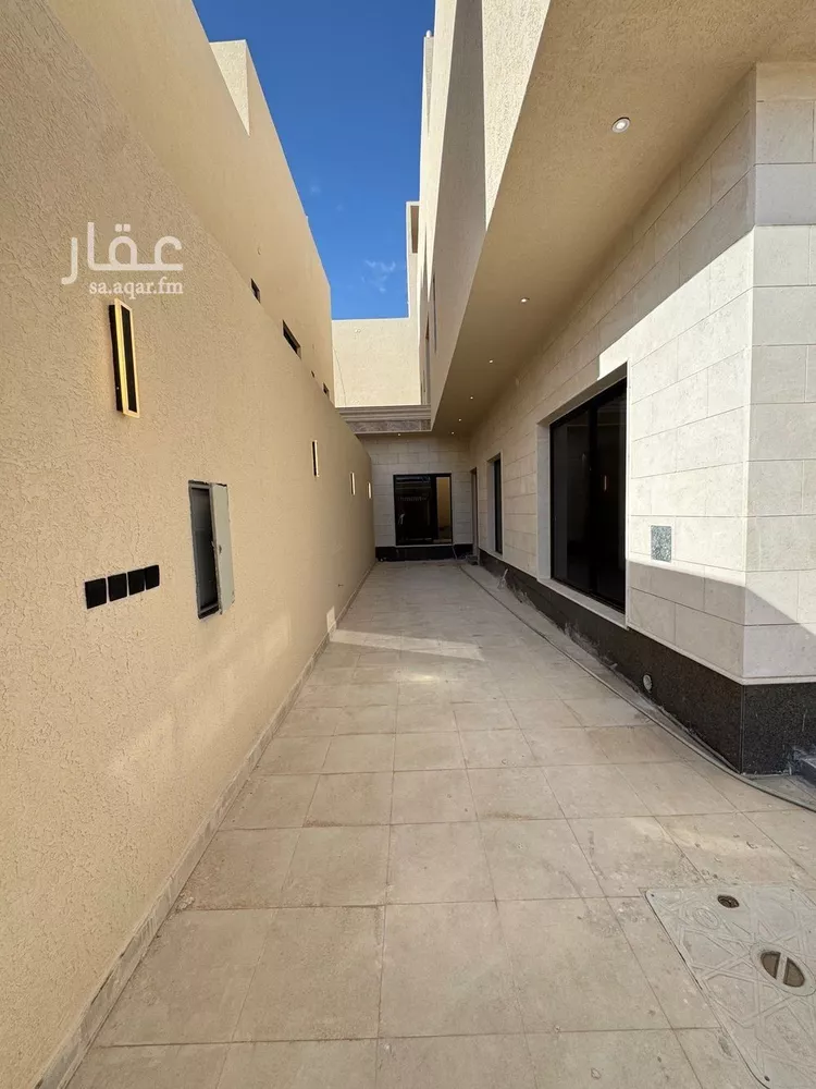 فيلا للبيع في شارع جبل المشايخ, حي القادسية, مدينة الرياض, منطقة الرياض صورة 4
