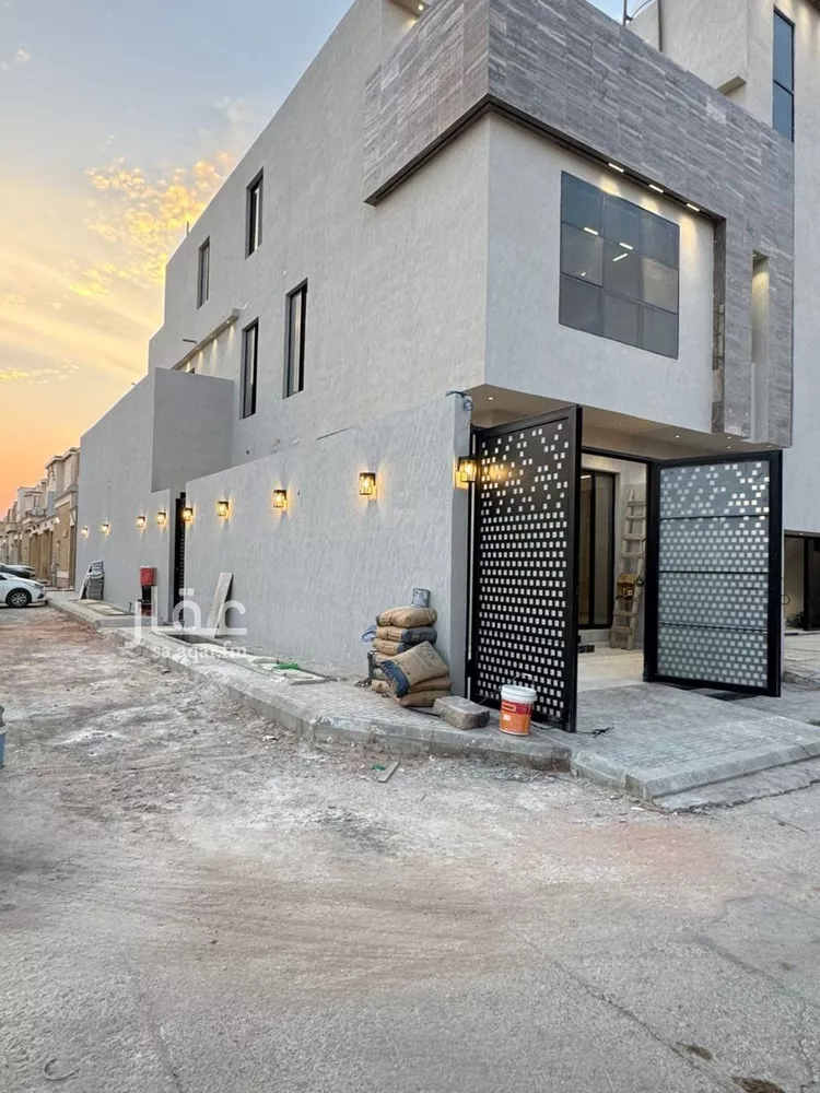 دور للبيع في شارع رقم 295, حي المونسية, مدينة الرياض, منطقة الرياض صورة 2