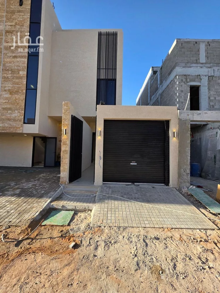 دور للبيع في شارع المنجور, حي الرمال, مدينة الرياض, منطقة الرياض