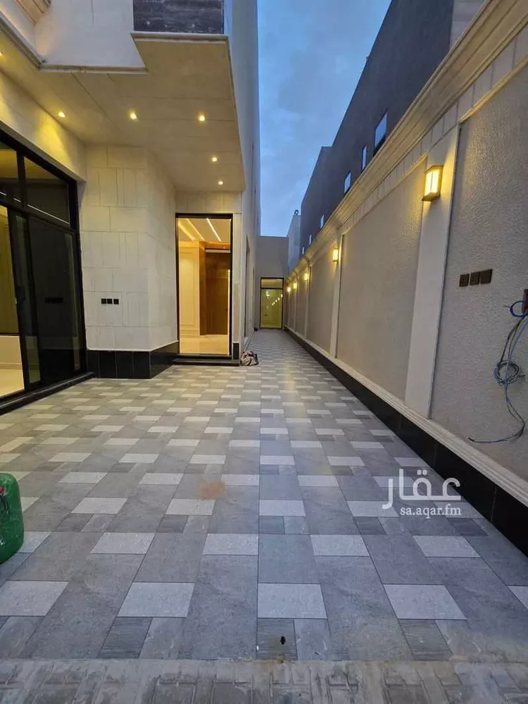 Floor for Sale in Riyadh Al Qadisiyah صورة 2