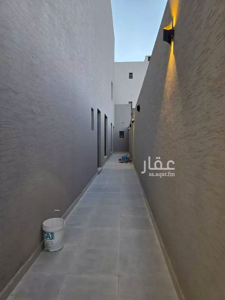 دور للبيع في شارع شمس الدين بن خلكان, حي الرمال, مدينة الرياض, منطقة الرياض صورة 4