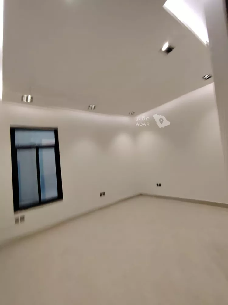 Floor for Sale in Riyadh Al Munsiyah 2
