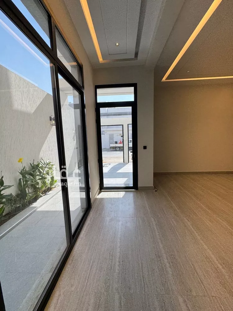 دور للبيع في شارع رقم 295, حي المونسية, مدينة الرياض, منطقة الرياض صورة 4