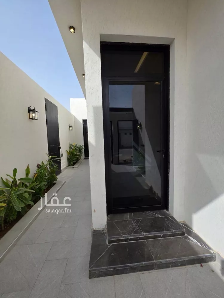 دور للبيع في شارع محمد بن مجاهد, حي المونسية, مدينة الرياض, منطقة الرياض صورة 5