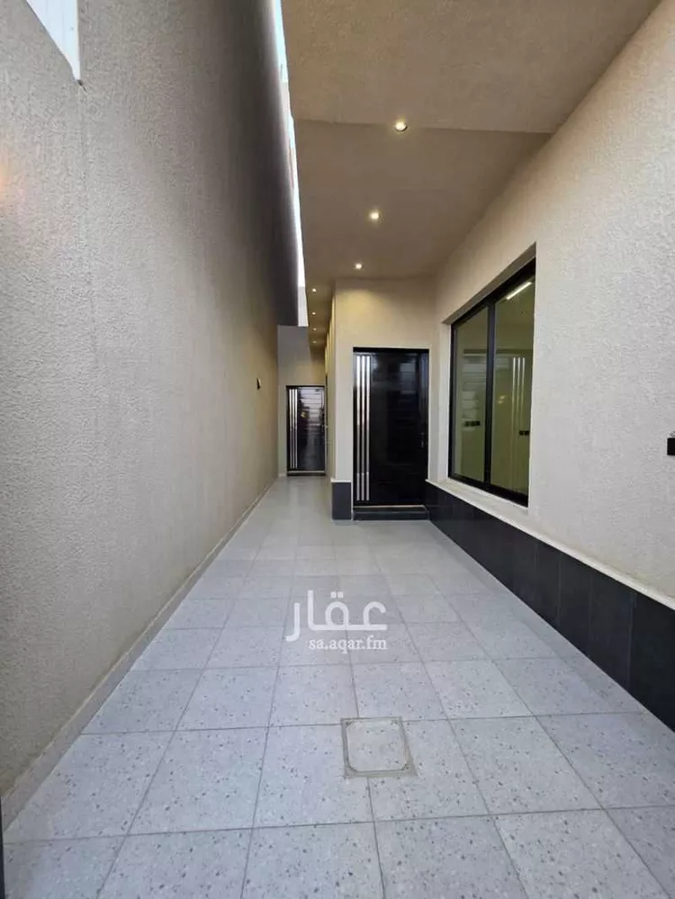دور للبيع في شارع المحايدة, حي المعيزيلة, مدينة الرياض, منطقة الرياض صورة 2