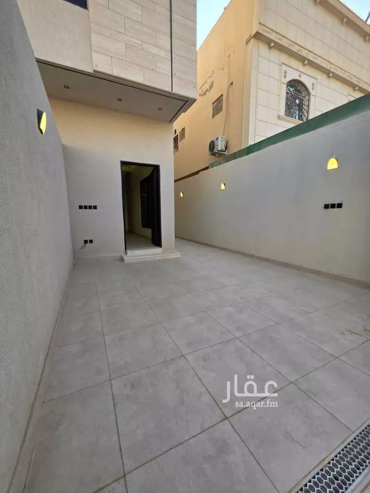 دور للبيع في شارع شمس الدين بن خلكان, حي الرمال, مدينة الرياض, منطقة الرياض صورة 3