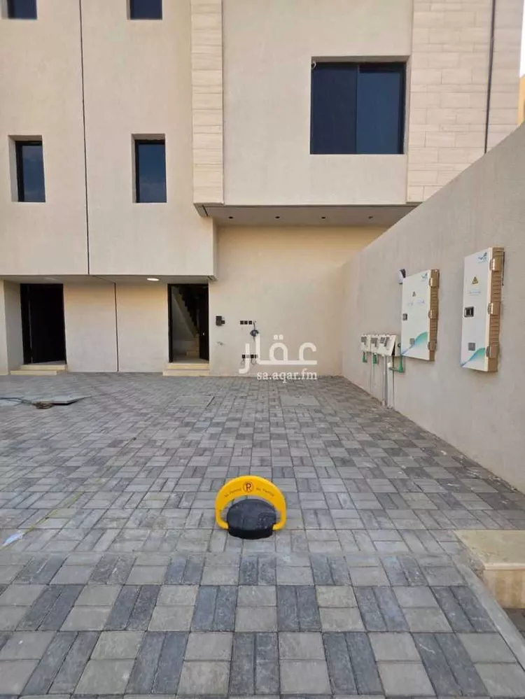 Floor for Sale in Riyadh Ar Rimal