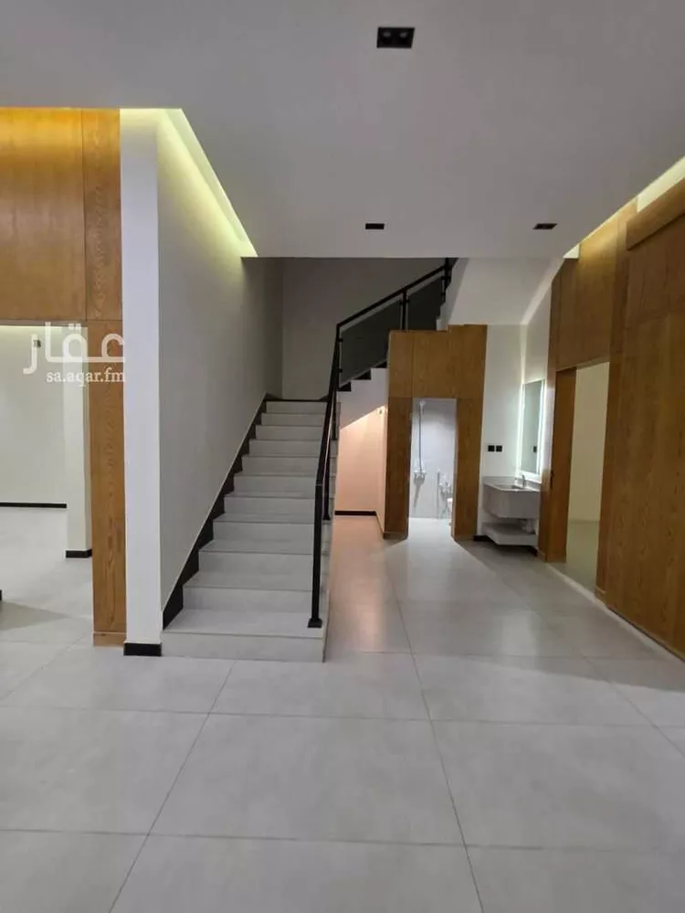 Villa for Sale in Riyadh Al Janadriyah 16
