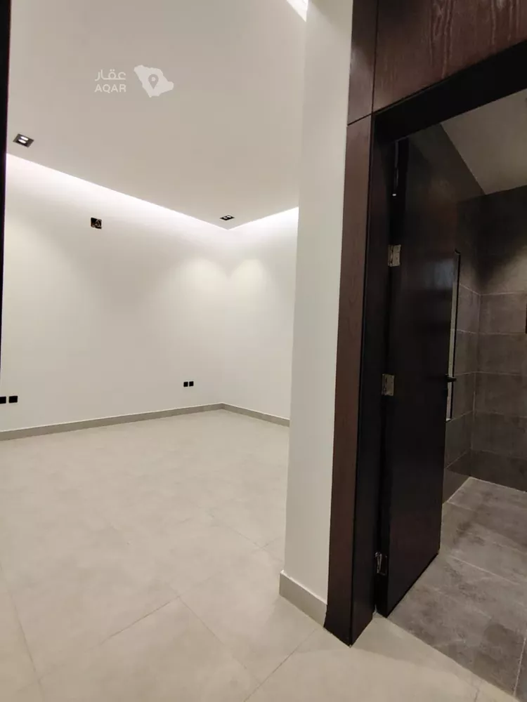 Floor for Sale in Riyadh Al Munsiyah 4