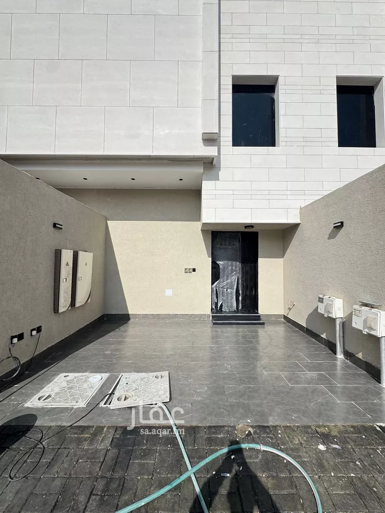 دور للبيع في شارع الدبيثي, حي الأندلس, مدينة الرياض, منطقة الرياض