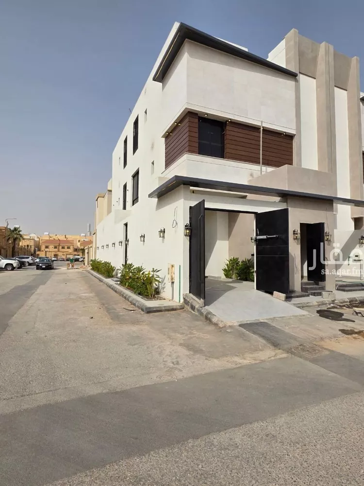 دور للبيع في شارع محمد بن مجاهد, حي المونسية, مدينة الرياض, منطقة الرياض