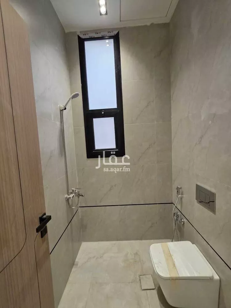 Floor for Sale in Riyadh King Faisal 7