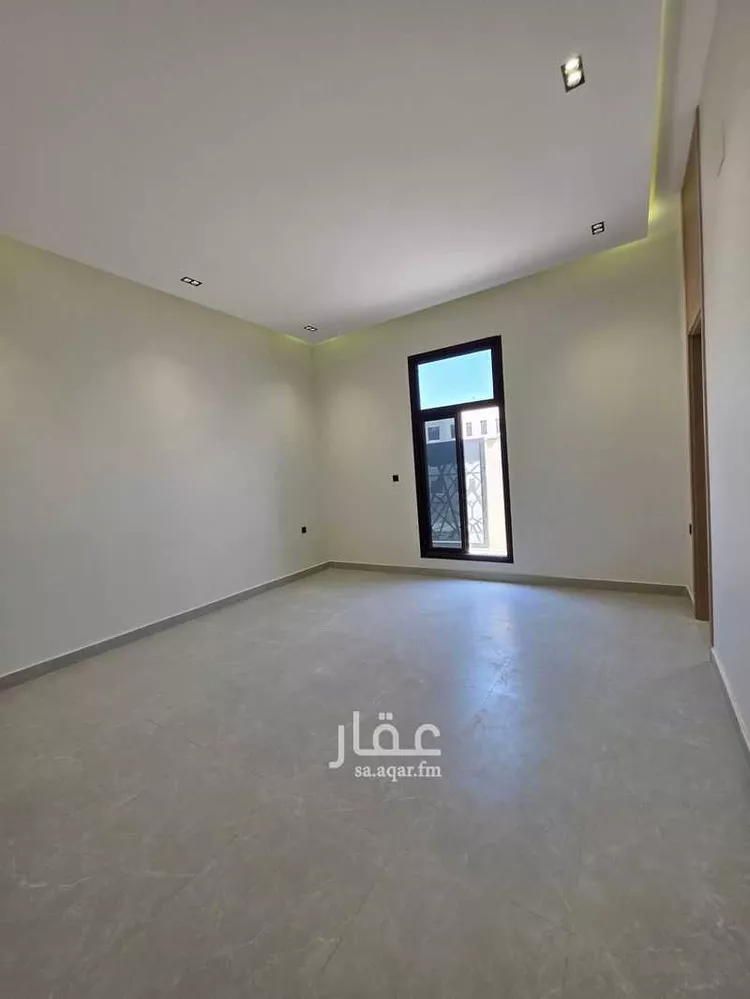 Floor for Sale in Riyadh King Faisal 15
