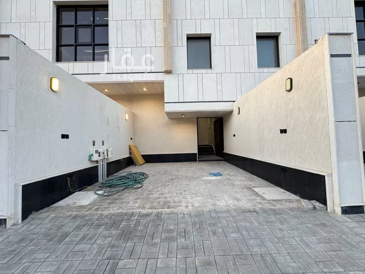 دور للبيع في شارع رقم 371, حي المونسية, مدينة الرياض, منطقة الرياض صورة 2