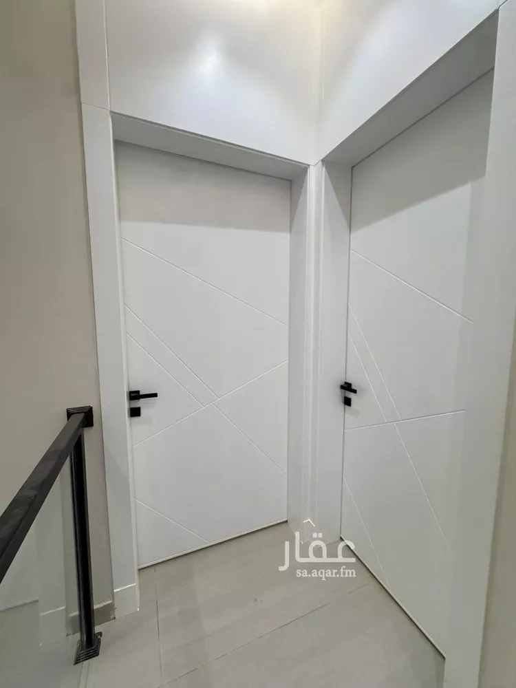 دور للبيع في شارع عثمان الرويني, حي الجنادرية, مدينة الرياض, منطقة الرياض صورة 4