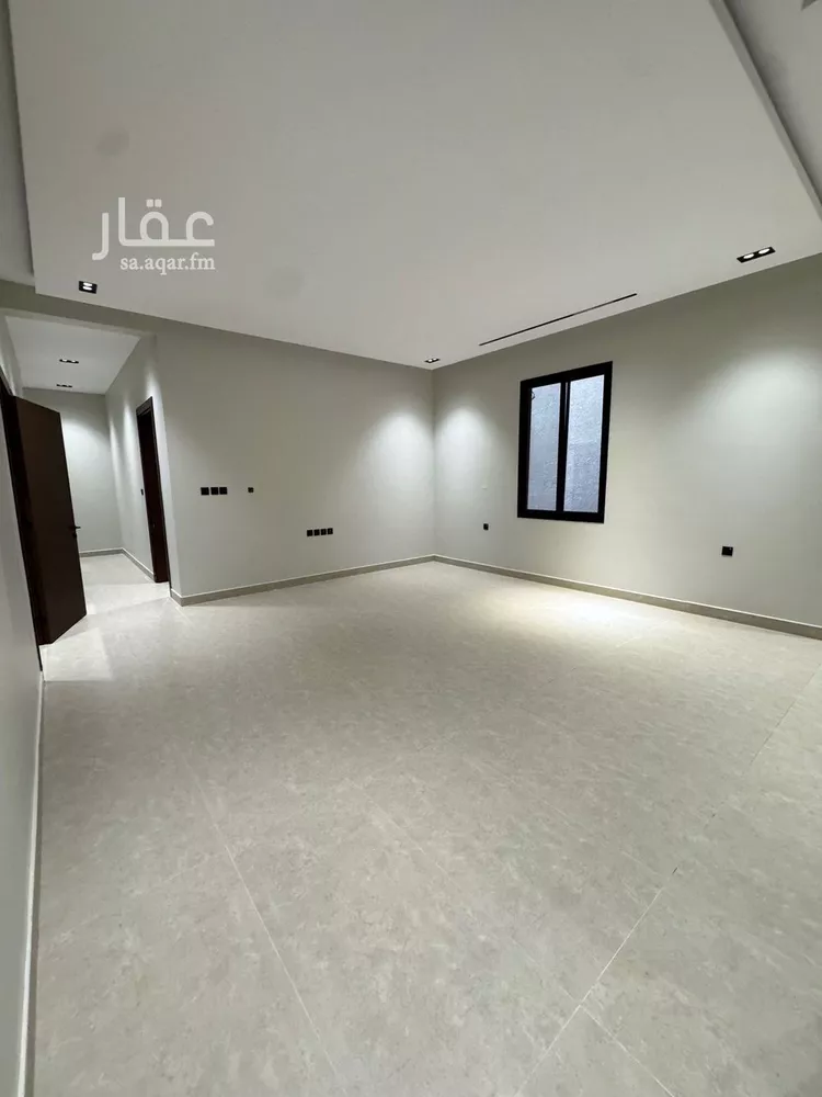 Floor for Sale in Riyadh Ar Rimal 6