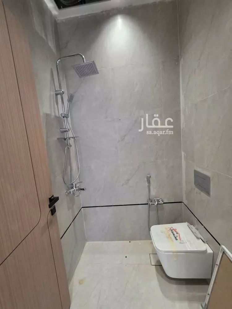 Floor for Sale in Riyadh King Faisal 12