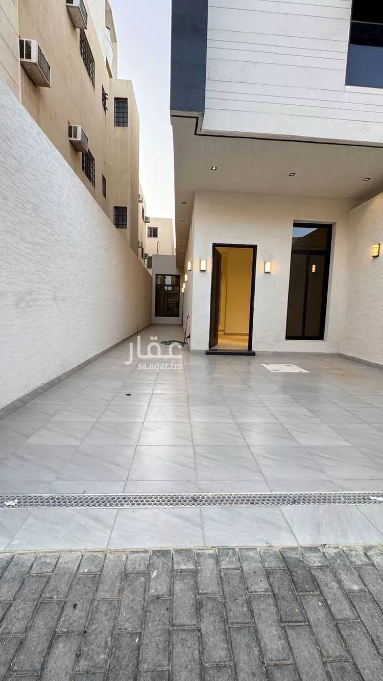 دور للبيع في شارع الخضر ابن ثروان, حي الرمال, مدينة الرياض, منطقة الرياض