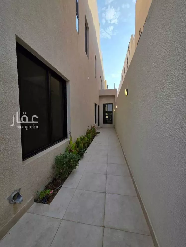 دور للبيع في شارع شمس الدين بن خلكان, حي الرمال, مدينة الرياض, منطقة الرياض صورة 4