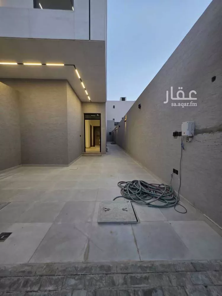 دور للبيع في شارع شمس الدين بن خلكان, حي الرمال, مدينة الرياض, منطقة الرياض صورة 3