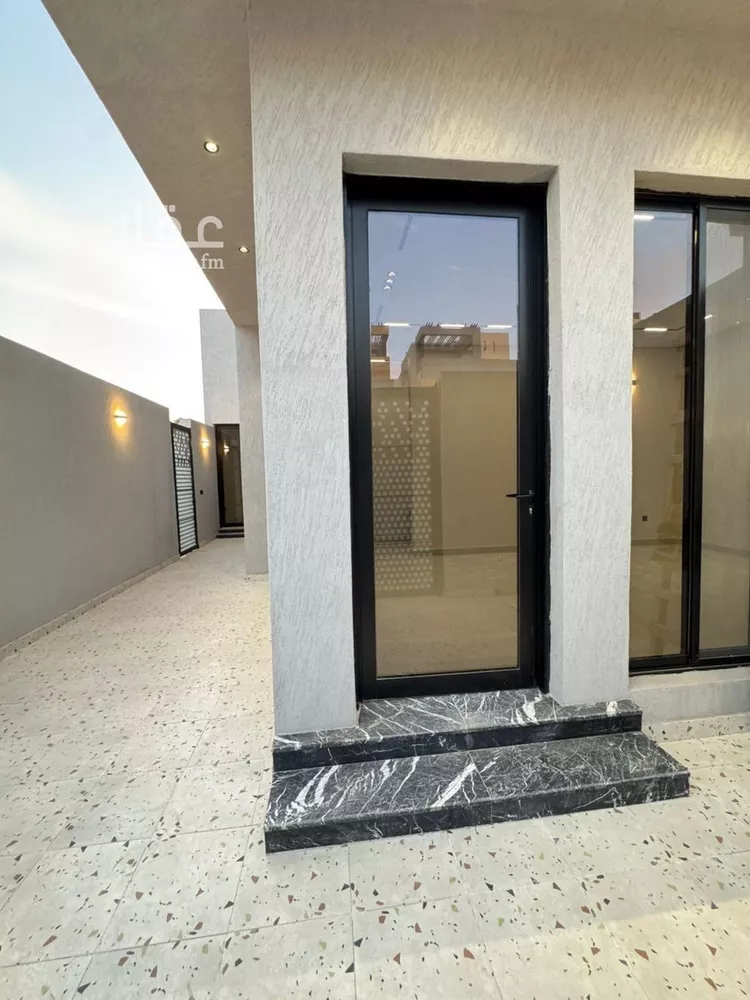 دور للبيع في شارع رقم 295, حي المونسية, مدينة الرياض, منطقة الرياض صورة 5