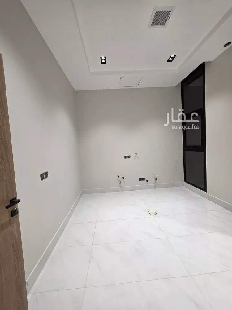 Floor for Sale in Riyadh Qurtubah 13
